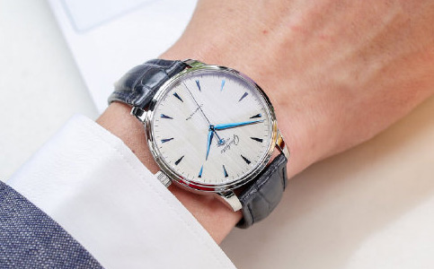 格拉蘇蒂手表走時不準