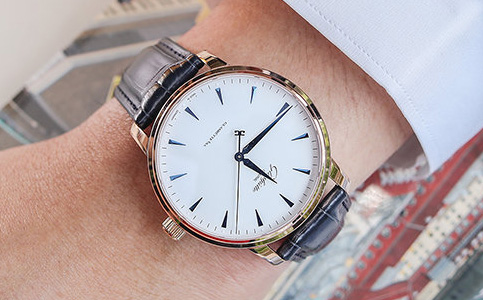 格拉蘇蒂手表進(jìn)水不走怎么辦