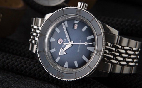 雷蒙威手表時間長了進入灰塵的處理方法