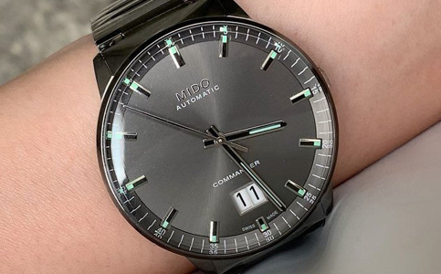 美度手表玻璃劃痕修復(fù)（美度手表走時(shí)不準(zhǔn)如何處理）