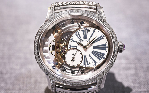 愛彼手表售后服務中心點(愛彼手表指針松動了是怎么回事)