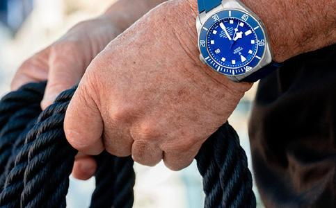 帝舵手表石家莊總店（怎樣為帝舵手表?yè)Q表蒙）