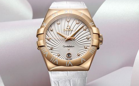 廈門歐米茄維修點(歐米茄手表更換表蒙的注意事項)