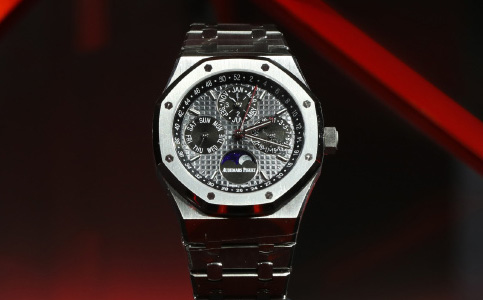 愛彼手表南京維修的地址(愛彼機械表走時變慢)