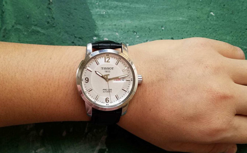 中國(guó)天梭官方服務(wù)中心（天梭手表進(jìn)灰問題的處理技巧）