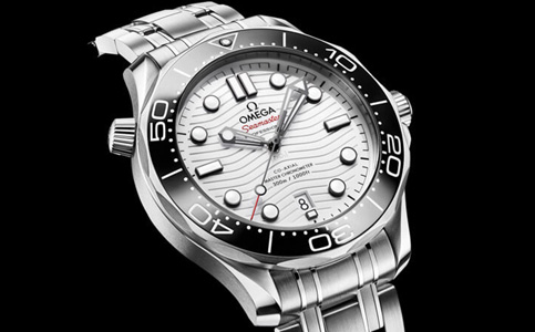 歐米茄客服熱線（歐米茄手表的表蒙出現(xiàn)損壞）