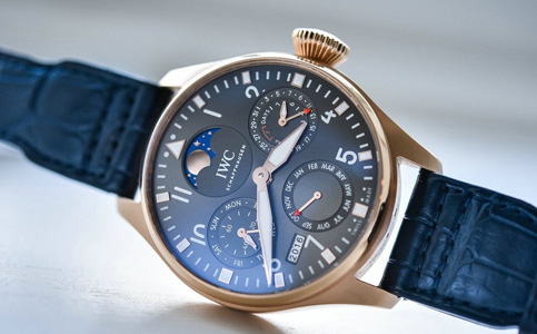 萬(wàn)國(guó)手表售后維修電話（解決萬(wàn)國(guó)手表表針變色的問(wèn)題）